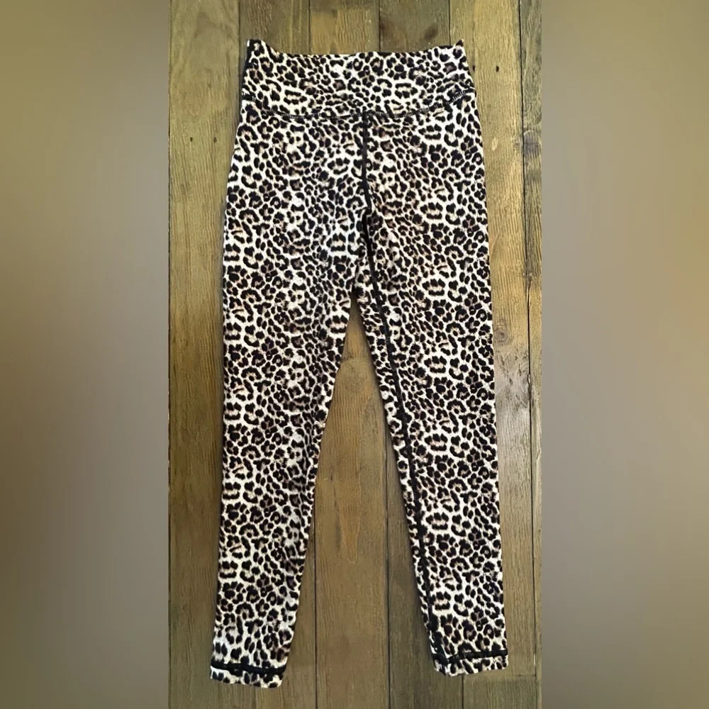 BUNDLE OF 3 ZYIA White Sports Bra Gray compression and leopard print leggings - Picture 6 of 15
